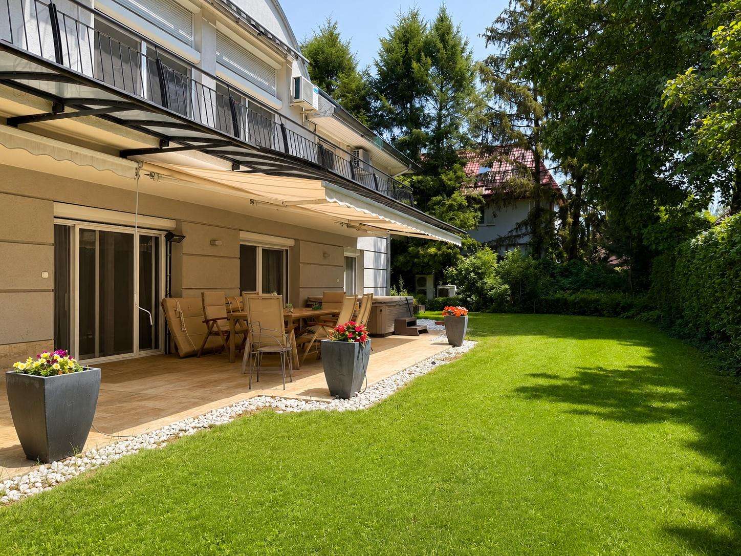 II. kerületben Máriaremetén eladó luxus villa - kép 18136